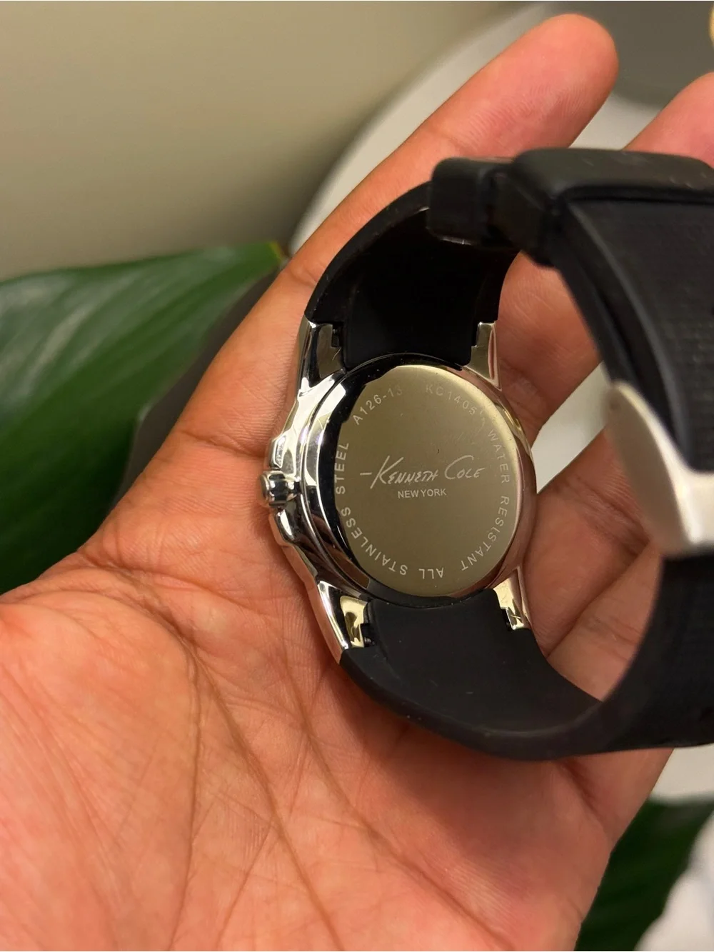 Kenneth Cole Classic Black and Silver Men's Analog Watch